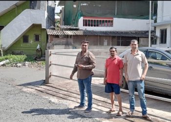 नज़ीरशेठ अपार्टमेंट समोरील रस्त्यांचे कॉक्रीटीकरण,ग्रामस्थांनी मानले गणेश शिंदे, गणेश पाटील यांचे आभार