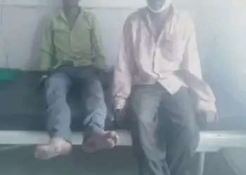 शौचास बसण्याच्या कारणामुळे माय-लेकाचा खून