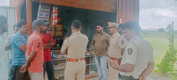 दावलवाडी शिवारात चोरट्याने माचिस मागुन चाकुने केला हल्ला एक जण जख्मी पोलीसात गुन्हा दाखल