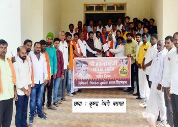 शिवसेना संपर्कप्रमुख बबनराव थोरात यांच्या अटकेच्या निषेधार्थ शिवसैनिकांचे तीव्र आंदोलन