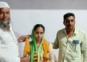 शेख महेक शेख करीम हिचे दहावीत यश