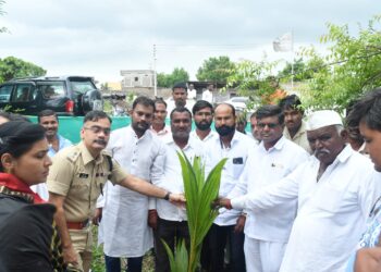 श्रीपाद श्रीवल्लभ चॅरिटेबल ट्रस्ट अंतर्गत जालना जिल्ह्यातील 108 गावांमध्ये महापुरुषांच्या जयंती निमित्त 108 वृक्ष लागवड करण्याचा संकल्प