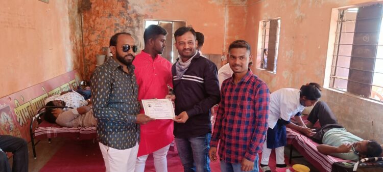 फलटण मधील प्रसिद्ध श्रीमंत सार्वजनिक नवरात्र उत्सव मंडळ