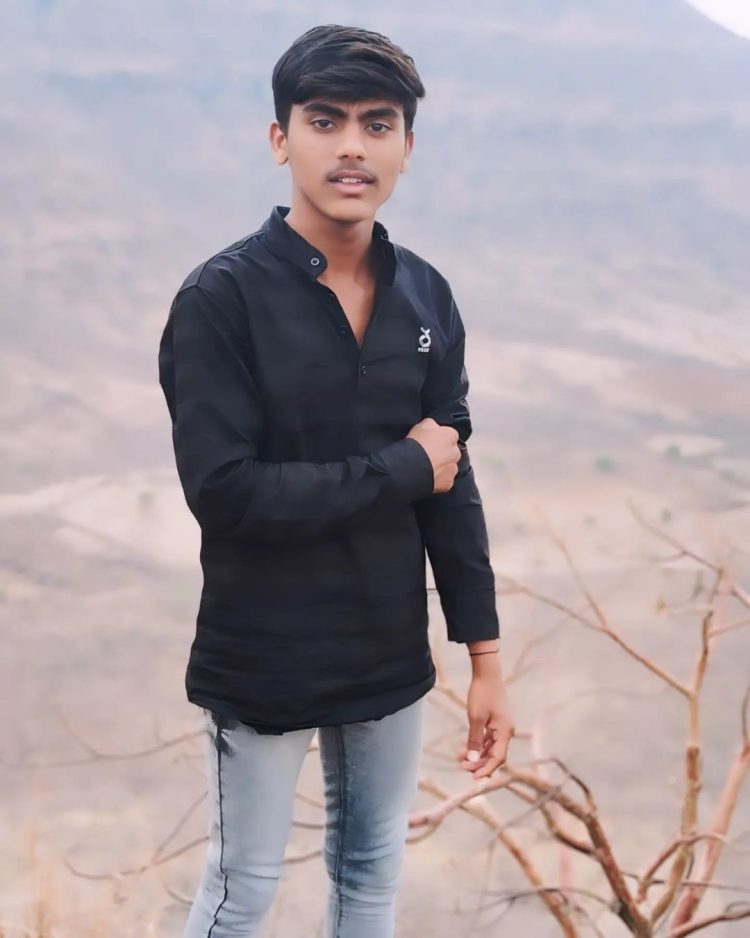 बदनापूर येथे अपघात, दोन जण जागीच ठार