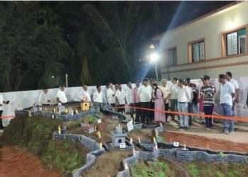 श्रीमंत एकता गणेशोत्सव मंडळाच्या वतीने दिवाळीनिमित्त भव्य प्रतापगड किल्ला प्रतिकृती व अफजलखान वध याचा देखावा सादरीकरण